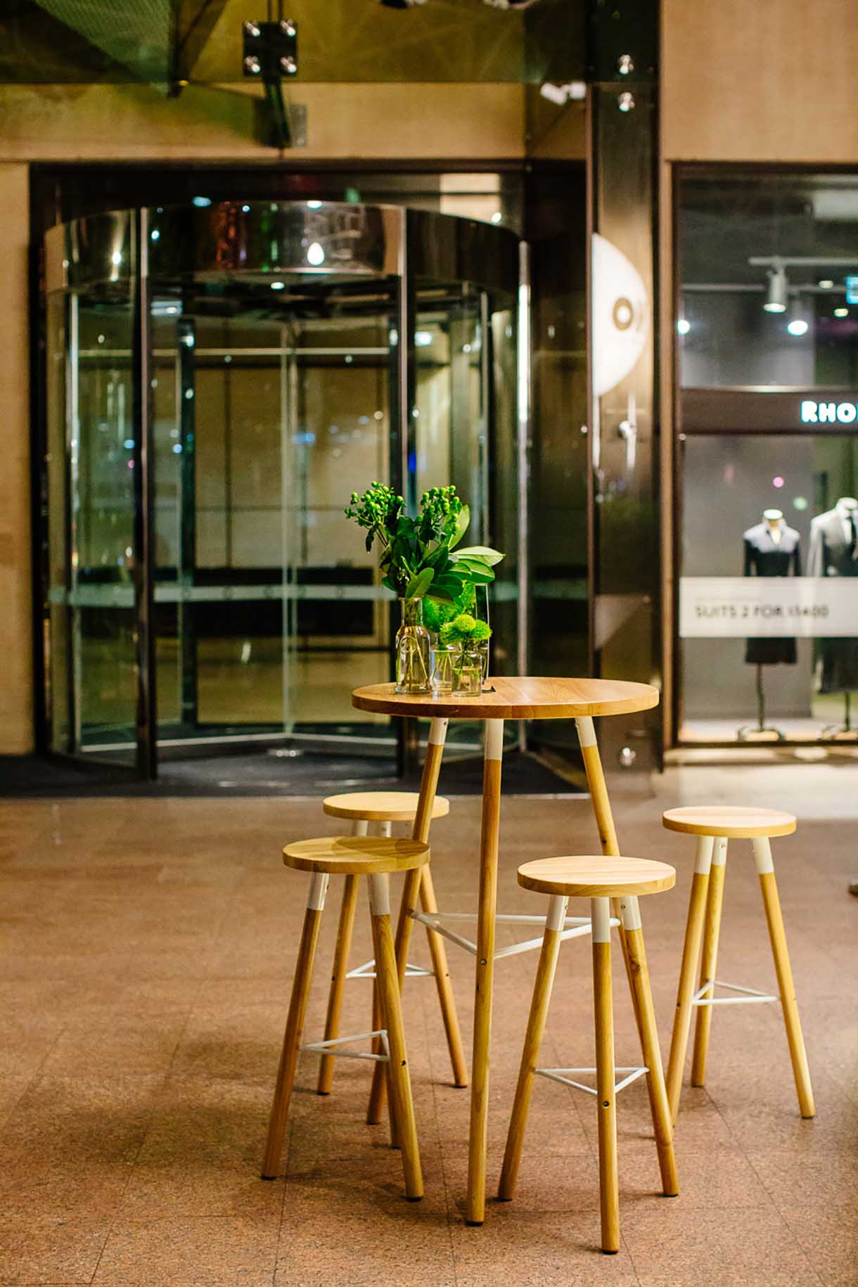 insitu-scandi-bar-stool-natural-white