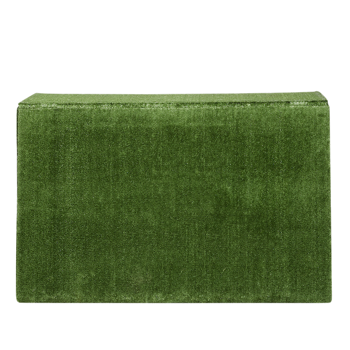 faux-grass-bar