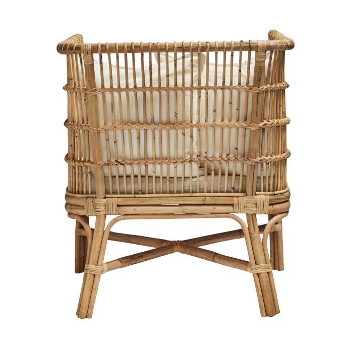villa-armchair-natural-white-cushion-back