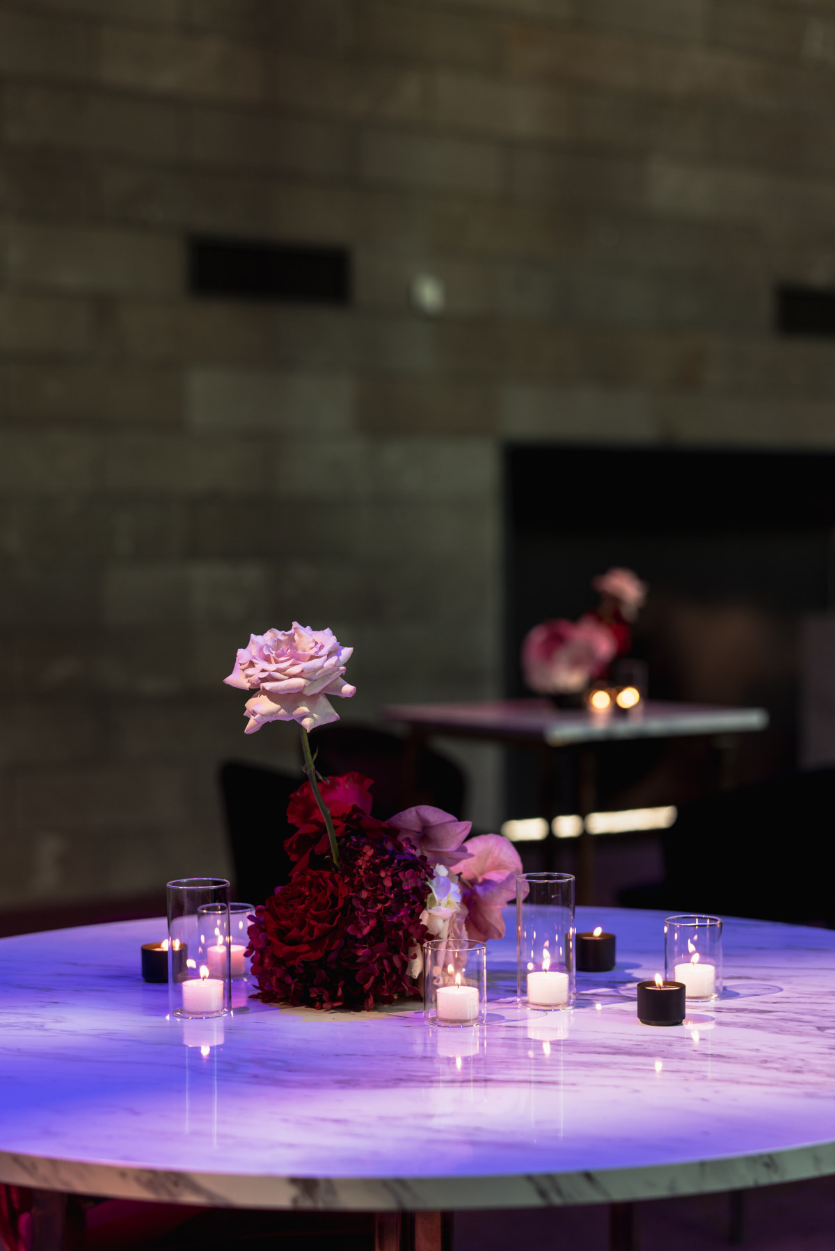 insitu-optical-round-dining-table-white-marble
